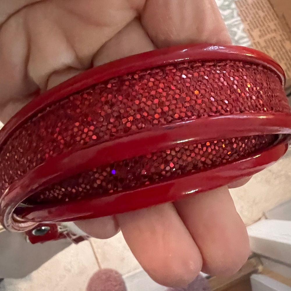 Coach Poppy RARE LIMITED EDITION Heart with Dust bag EUC - Picture 4 of 16